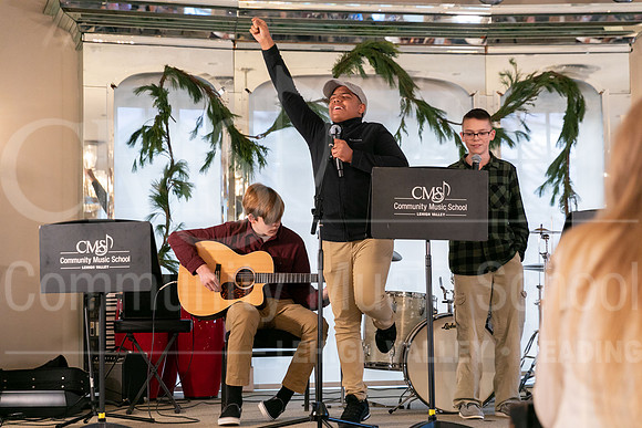 2022-12-18 Holiday Recital-0424-ModernBand