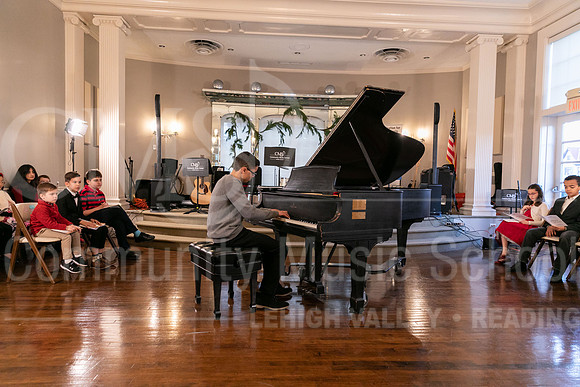 2022-12-18 Holiday Recital-0440-NickMarino