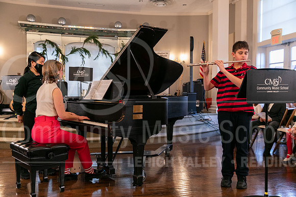 2022-12-18 Holiday Recital-0444-IsaacSharma