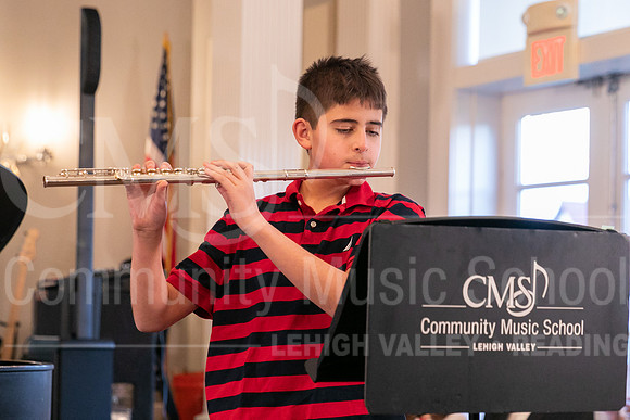 2022-12-18 Holiday Recital-0445-IsaacSharma