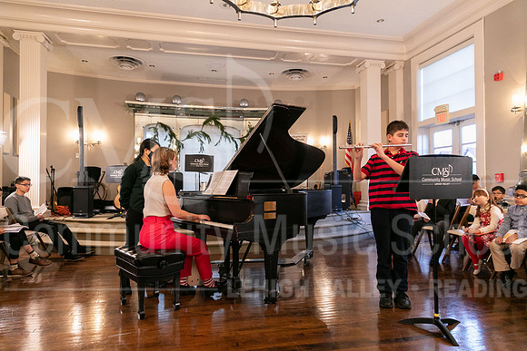 2022-12-18 Holiday Recital-0448-IsaacSharma-KellyHooper