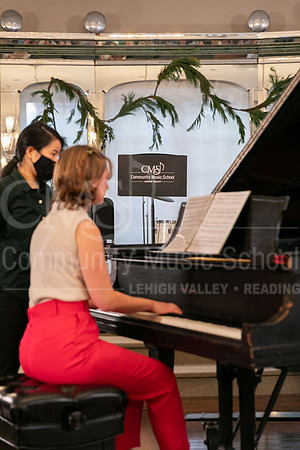 2022-12-18 Holiday Recital-0453-KellyHooper-JasAdamson