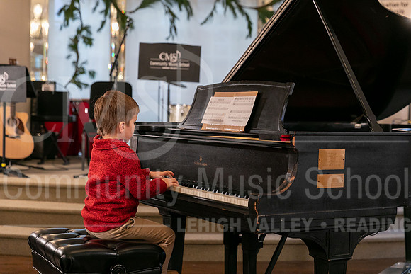 2022-12-18 Holiday Recital-0459-BenjaminKoch-Borda