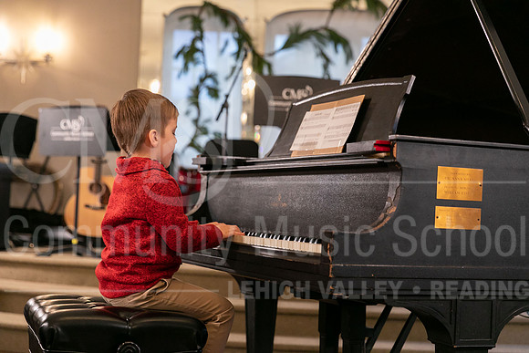 2022-12-18 Holiday Recital-0460-BenjaminKoch-Borda