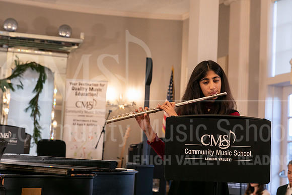 2022-12-18 Holiday Recital-0469-AanyaSharma