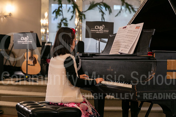 2022-12-18 Holiday Recital-0474-EmilyMa