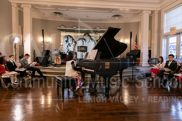 2022-12-18 Holiday Recital-0475-EmilyMa