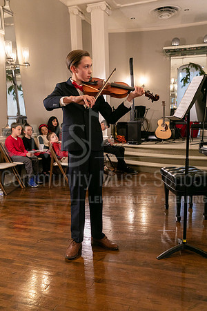 2022-12-18 Holiday Recital-0490-Charles Bond