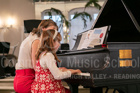 2022-12-18 Holiday Recital-0502-Nelle Magro-KellyHooper