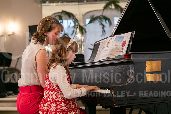 2022-12-18 Holiday Recital-0503-Nelle Magro-KellyHooper