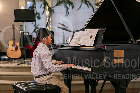 2022-12-18 Holiday Recital-0510-San Lin