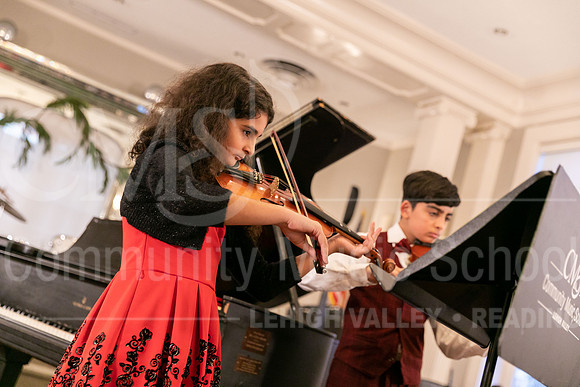2022-12-18 Holiday Recital-0520-Darla and David Shakif