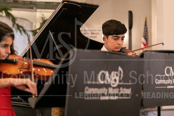 2022-12-18 Holiday Recital-0524-Darla and David Shakif