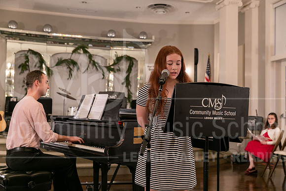 2022-12-18 Holiday Recital-0553-Hadley Kleintop
