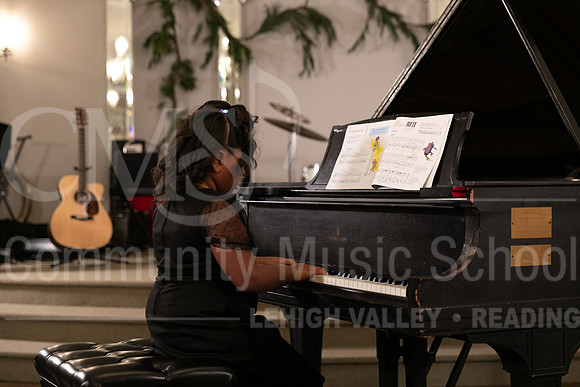 2022-12-18 Holiday Recital-0557-Vivienne Bolden