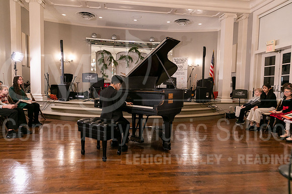 2022-12-18 Holiday Recital-0600-John Feliz