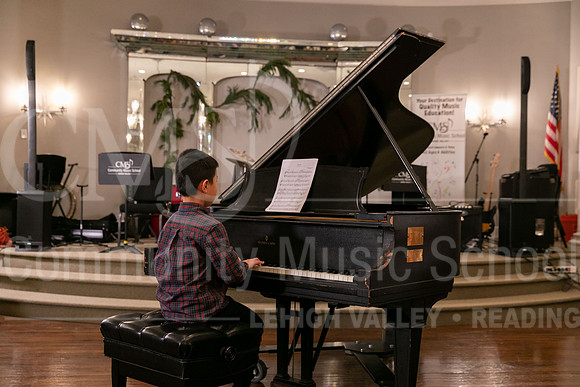 2022-12-18 Holiday Recital-0611-Ethan Lin