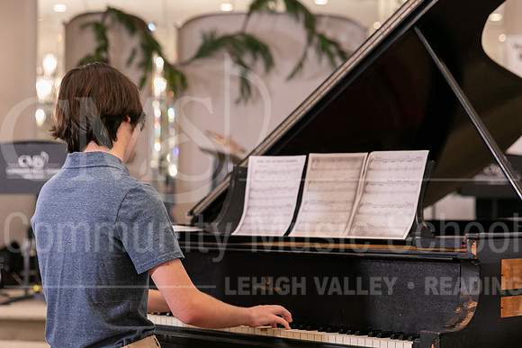 2022-12-18 Holiday Recital-0621-Matthew Brandle