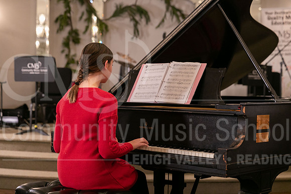 2022-12-18 Holiday Recital-0629-Camille West