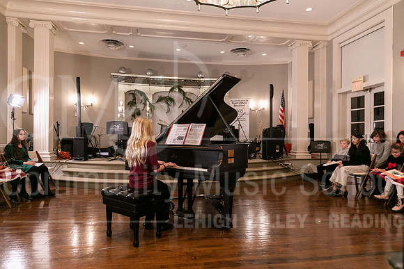 2022-12-18 Holiday Recital-0633-Jessica Lindmark