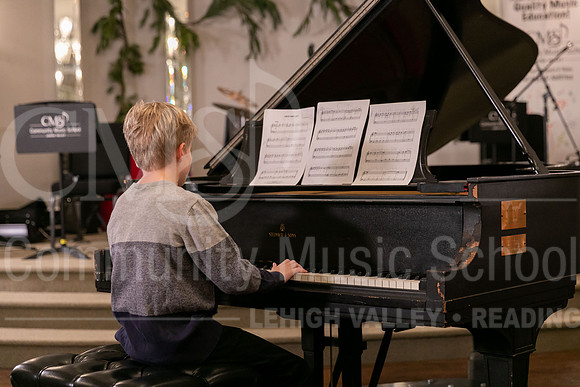 2022-12-18 Holiday Recital-0636-Ian Lindmark