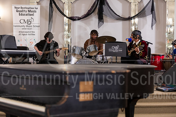 2023MonsterConcert-7128-HouseBand