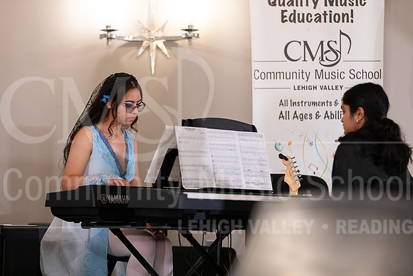 2023MonsterConcert-7097-NaomiHerrera-DiyaSoman-pianoduet