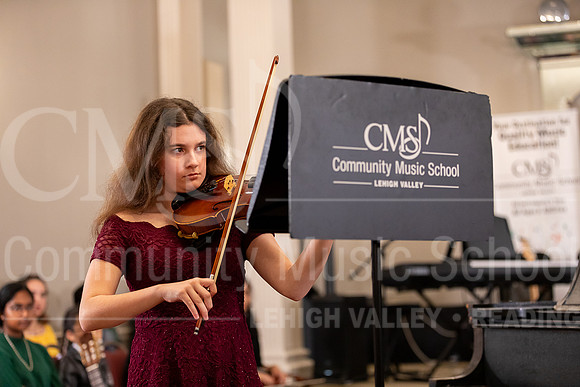 2023MonsterConcert-7075-ColetteFerriere-violin