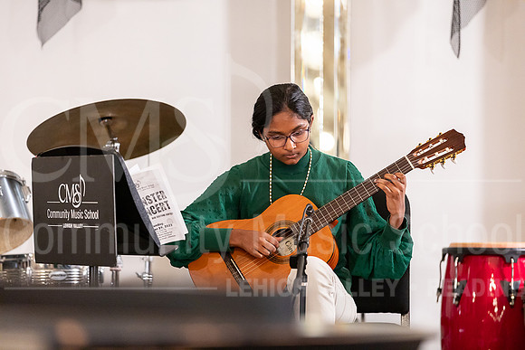 2023MonsterConcert-7057-NainaDey-classicalguitar
