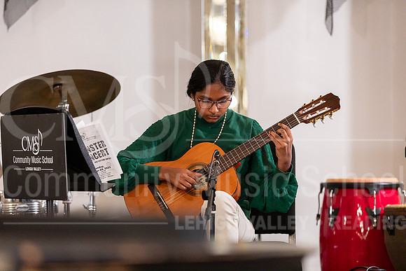 2023MonsterConcert-7056-NainaDey-classicalguitar