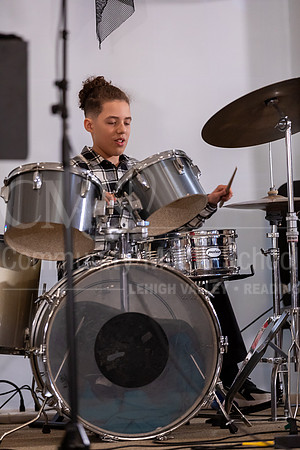 2023MonsterConcert-6976-ModernBand-JaydenTorres
