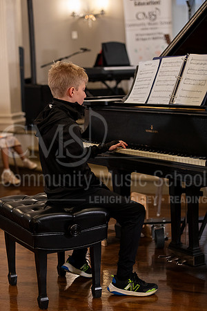 2023MonsterConcert-6953-IanLindmark-piano