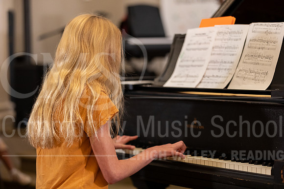 2023MonsterConcert-6954-JessicaLindmark-piano