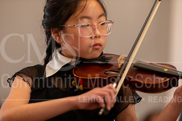 2023MonsterConcert-6931-ReneKim-violin