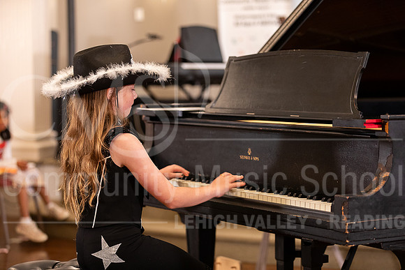 2023MonsterConcert-6905-ElenaBernini-piano