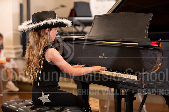 2023MonsterConcert-6903-ElenaBernini-piano
