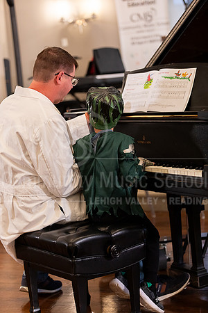 2023MonsterConcert-6821-BeckhamAnderson-piano