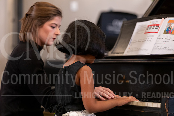 2023HolidayRecital-9836-DarshikaLakshminarayanan-piano