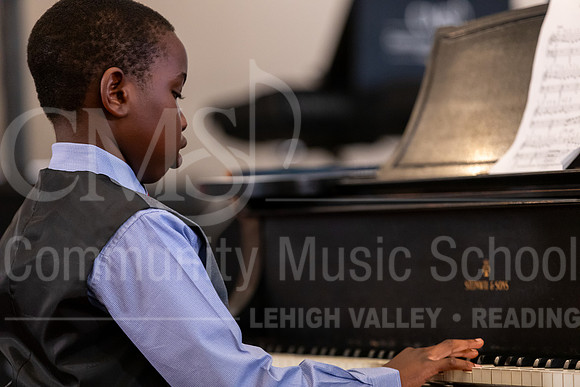 2023HolidayRecital-9864-PeterAmo-Gyamfi-piano