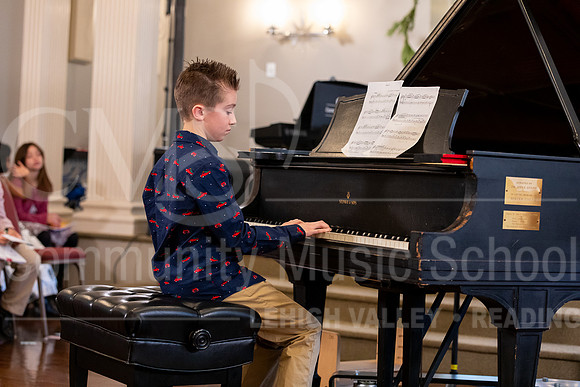 2023HolidayRecital-9868-ConnorFelix-piano