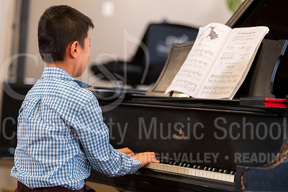 2023HolidayRecital-9867-EthanLin-piano
