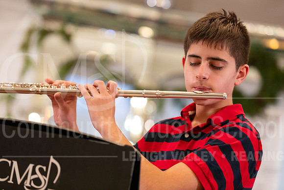 2023HolidayRecital-9883-IsaacSharma-flute