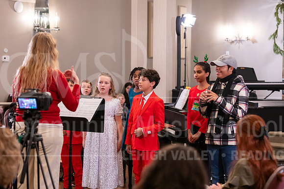 2023HolidayRecital-9893-KidsChoir
