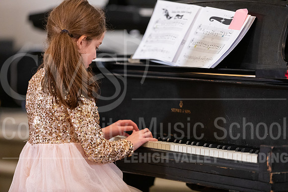 2023HolidayRecital-9908-AmeliaToomey-piano