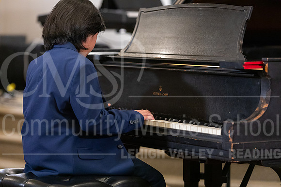 2023HolidayRecital-9916-PhelpsLozana-piano