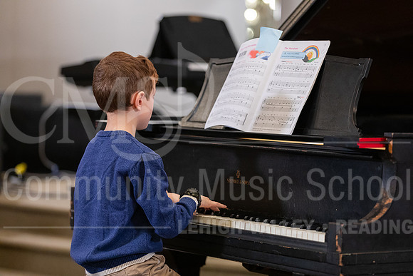 2023HolidayRecital-9924-AndrewHeckman-piano