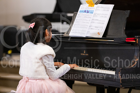 2023HolidayRecital-9926-EshaniDas-piano