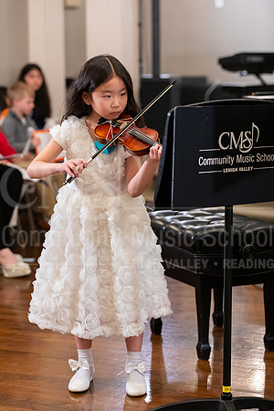 2023HolidayRecital-9943-AnnetteKim-violin