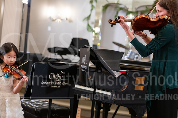 2023HolidayRecital-9945-AnnetteKim-violin