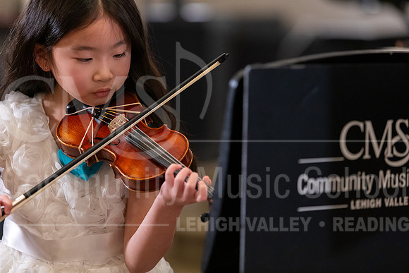 2023HolidayRecital-9947-AnnetteKim-violin